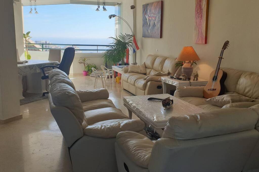 Luxury Penthouse With Sea&Mountain Views & Hot Tub - Tranquility & Rest Apartment Benalmádena Exterior photo